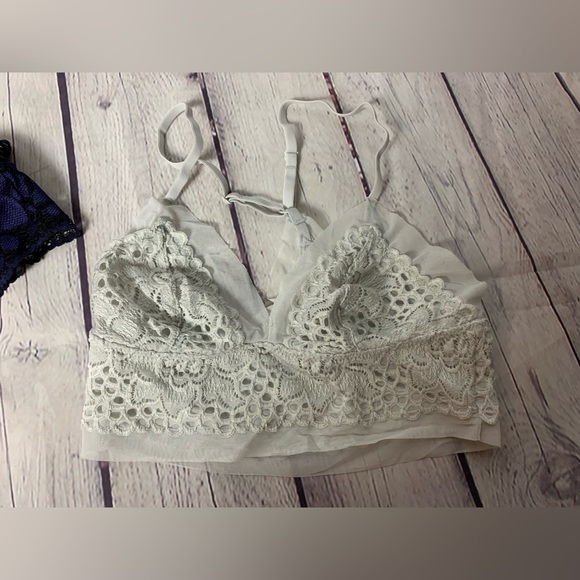 Aerie Bralette Bundle - Picture 3 of 3